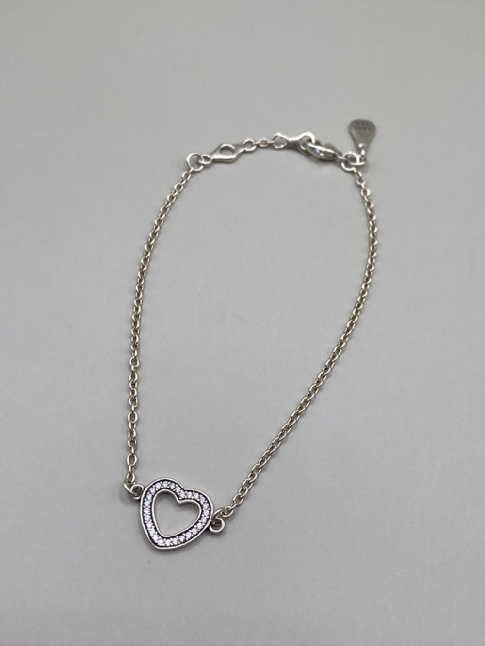 Pandora Symbol of Love Heart Chain Bracelet